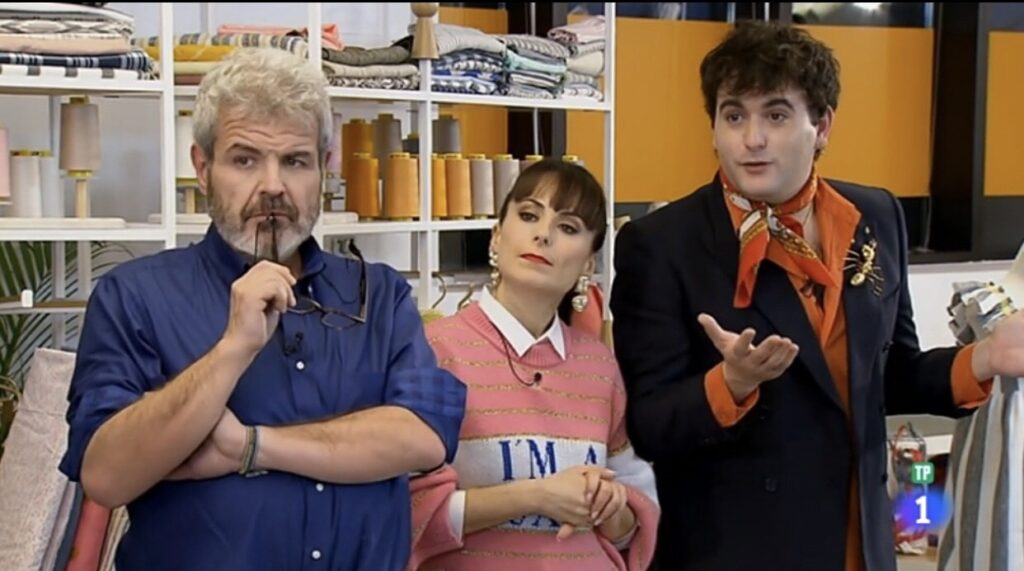 Palomo Spain en el programa “Maestros de la Costura”  con nuestra hormiga “Ant Brooch”.